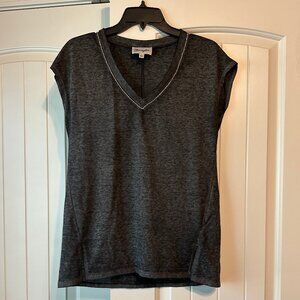 Wrangler Women’s Charcoal Gray V-Neck Tee with Rhinestone Trim – Size Small
